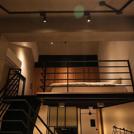 Pathway Inn Манонг Екстериор снимка