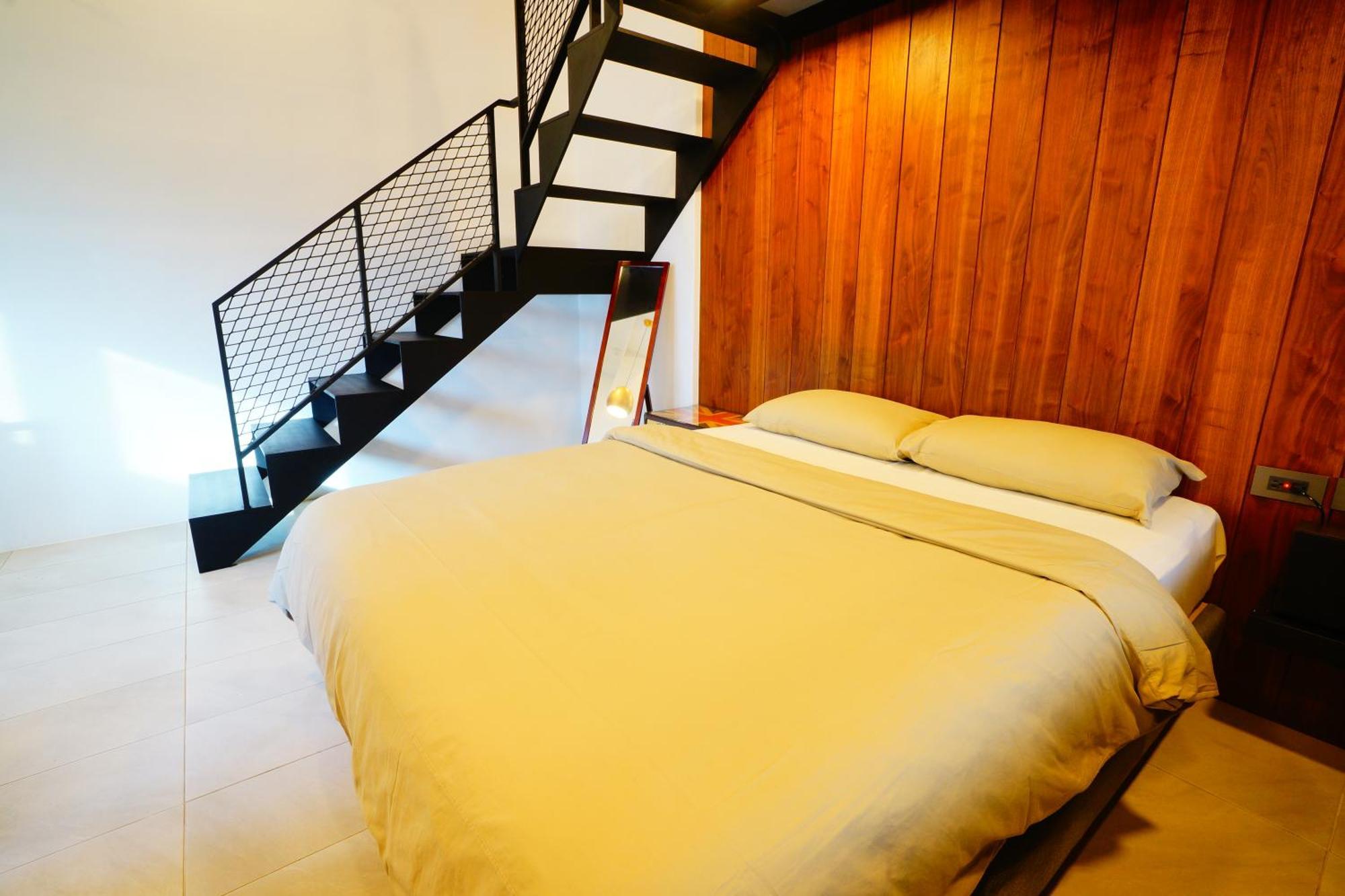 Pathway Inn Манонг Екстериор снимка